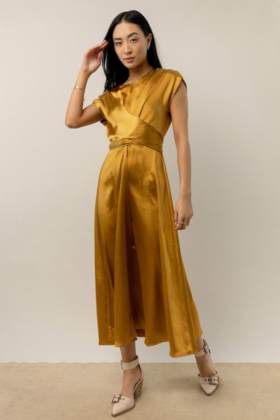 Dresses * | Coupon Worui Rosalind Midi Dress In Dresses Mustard