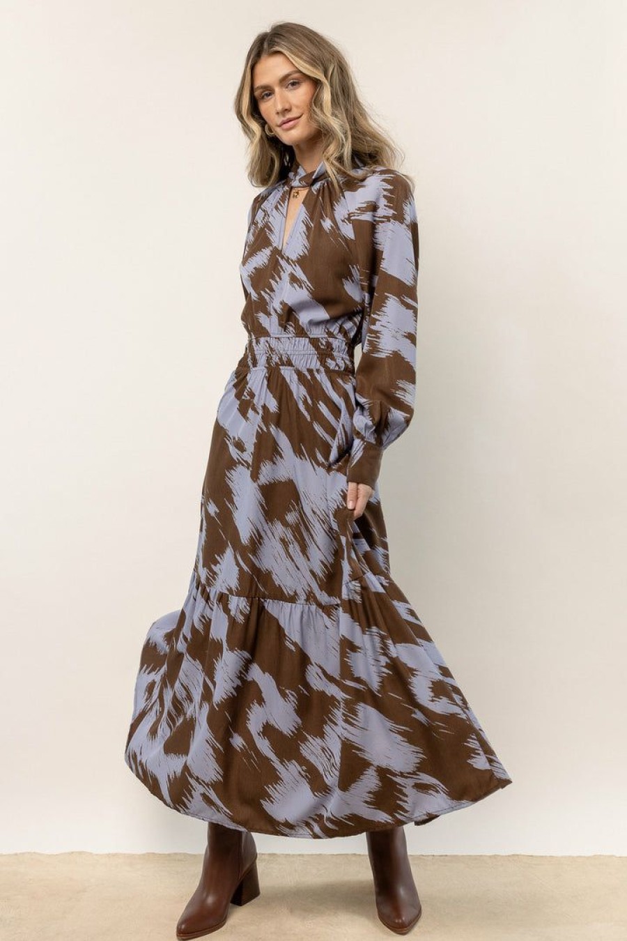 Dresses * | Coupon Calista New Arrivals Alva Printed Maxi Dress In Brown