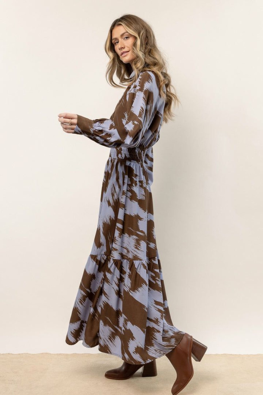 Dresses * | Coupon Calista New Arrivals Alva Printed Maxi Dress In Brown