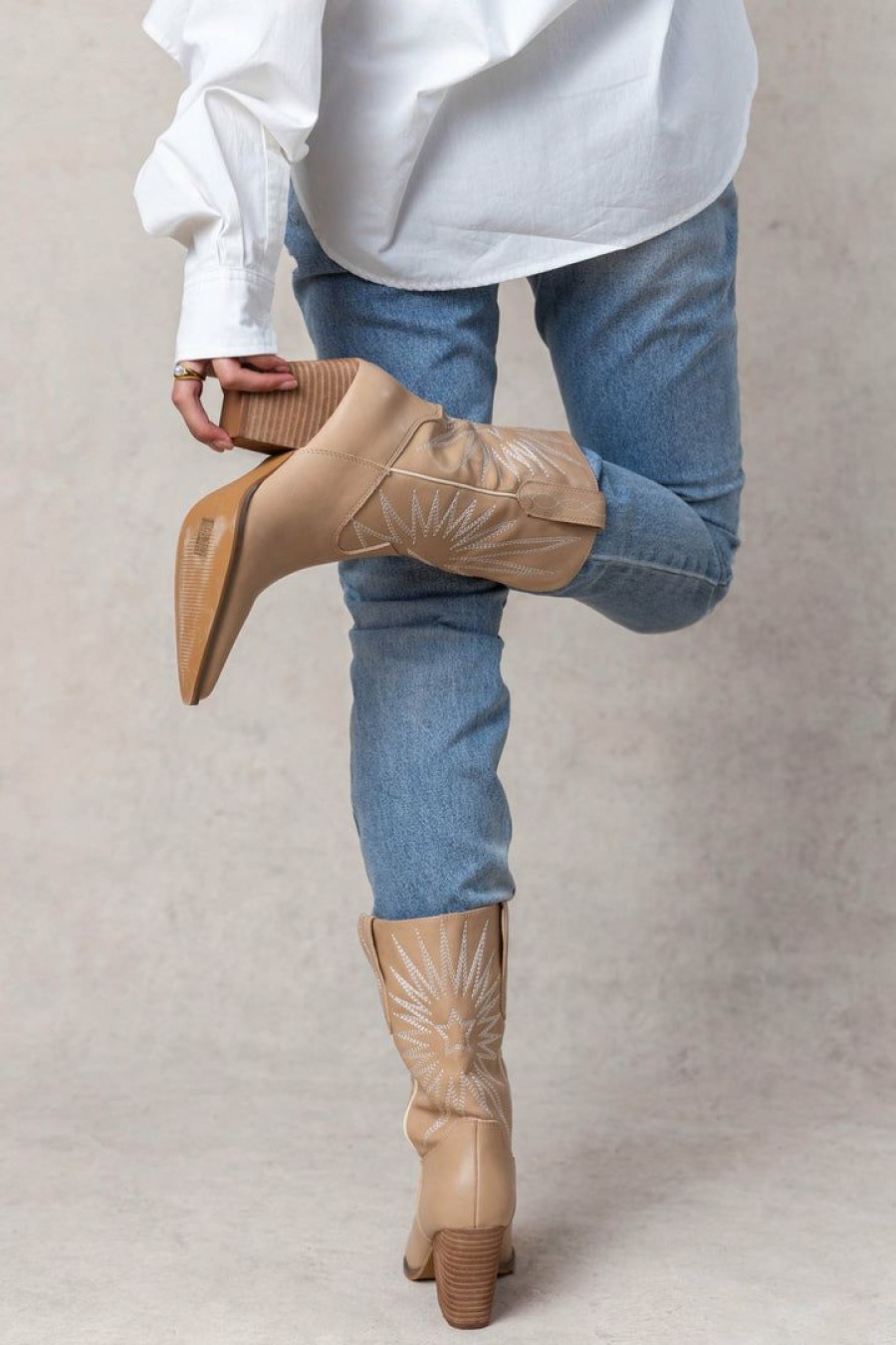 Shoes * | Flash Sale Free Soul/Miracle Mile Emersyn Boots In Shoes Beige