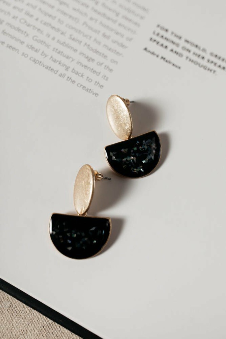 Jewelry * | Outlet La Radiant Val Jean Global Jewelry Iggy Earrings In Final Sale Black