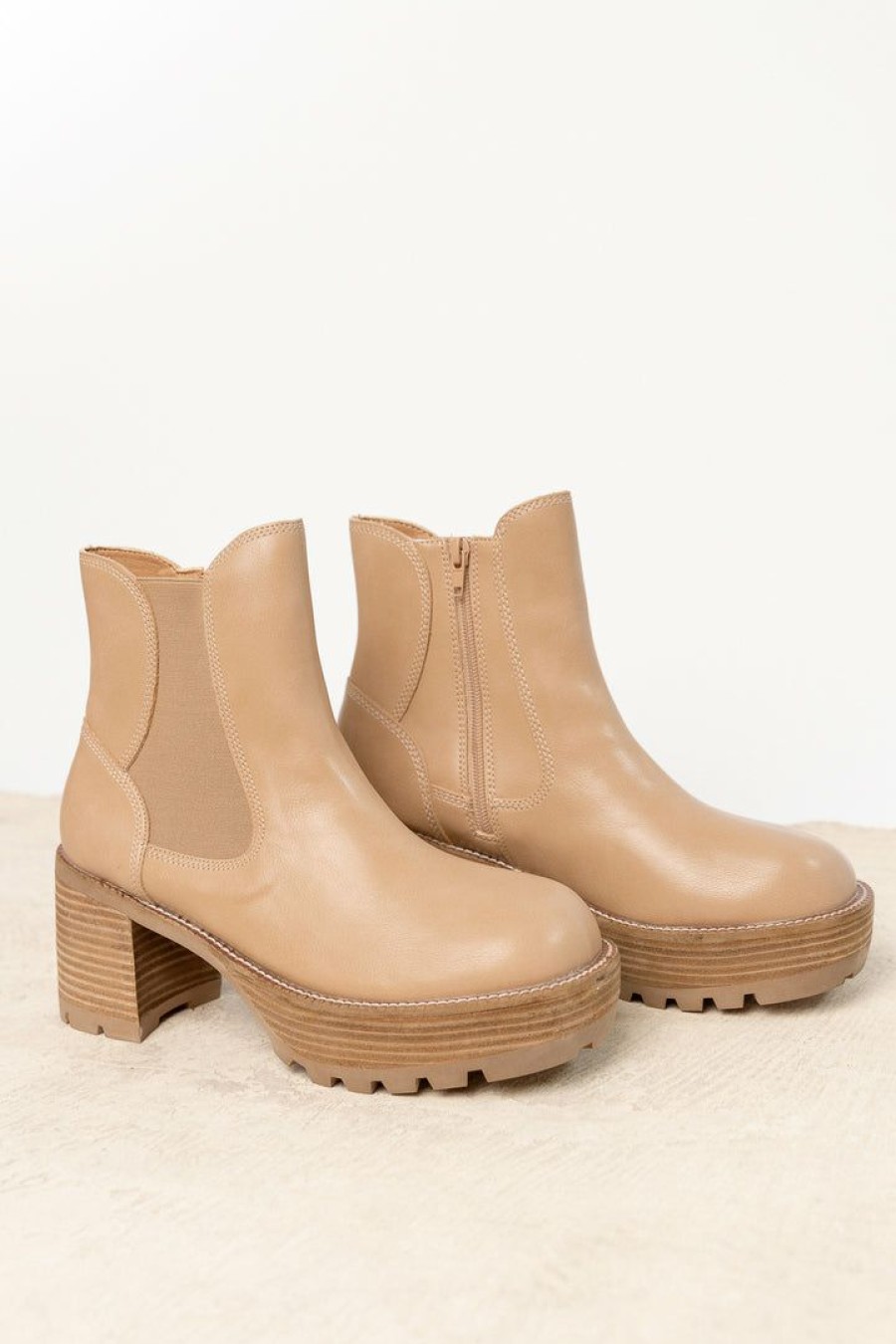 Shoes * | Best Pirce Free Soul/Miracle Mile New Arrivals Dorothy Boots In Beige