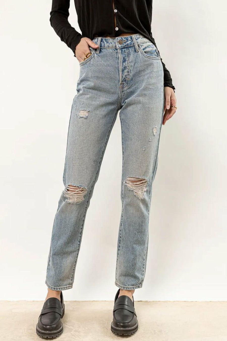 Jeans * | Coupon Denim One New Arrivals Adriana Straight Leg Denim In Light Wash