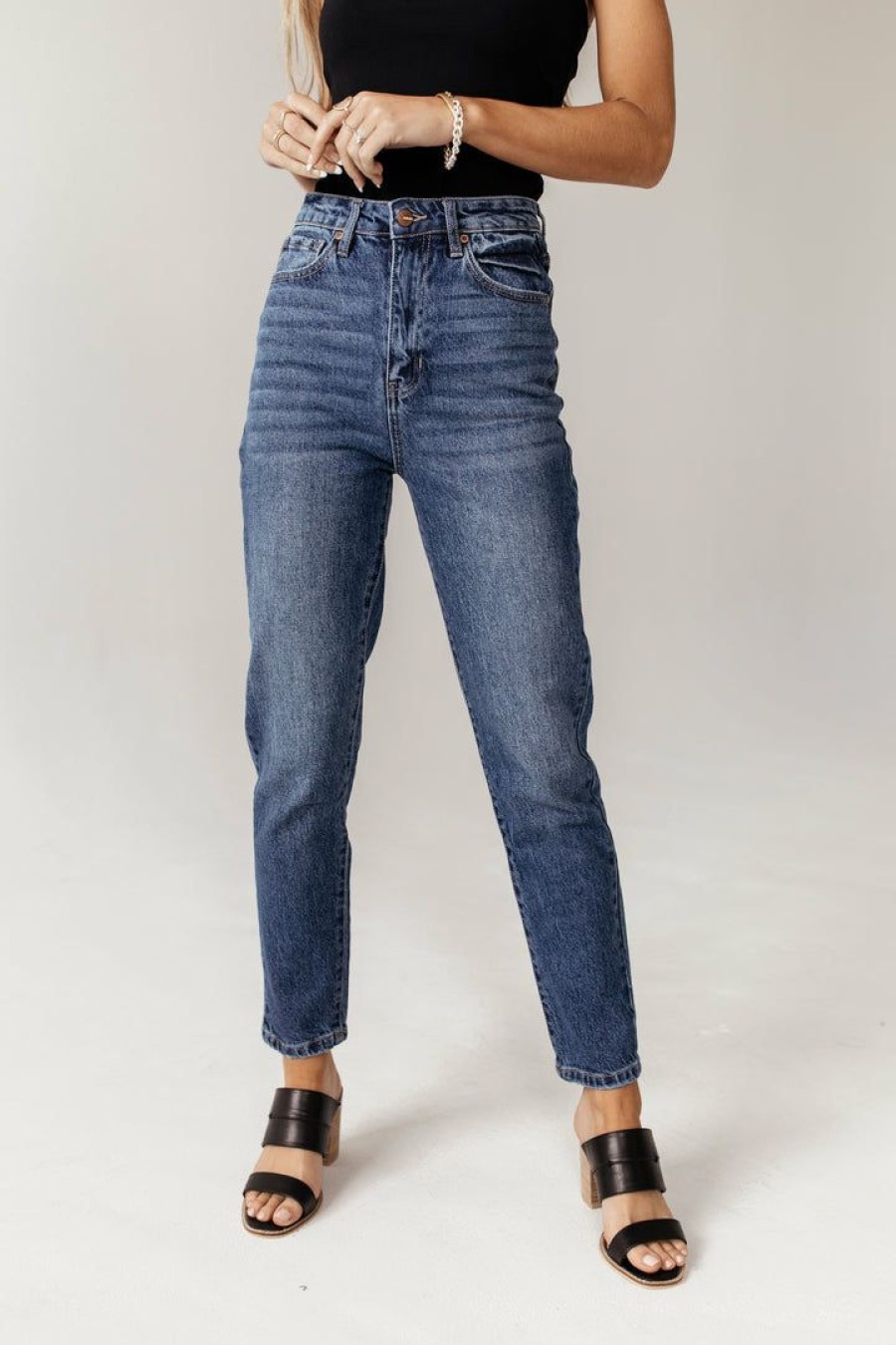 Jeans * | Top 10 Kancan Bohme Payton Mom Jeans In Final Sale Medium Wash