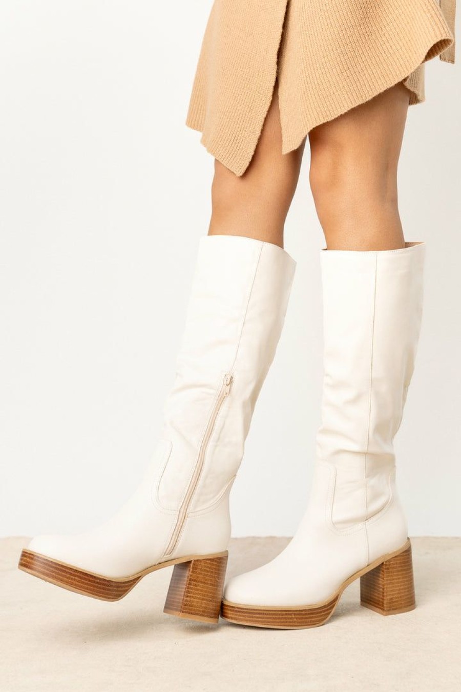 Shoes * | Coupon Free Soul/Miracle Mile Shoes Juniper Boots In White