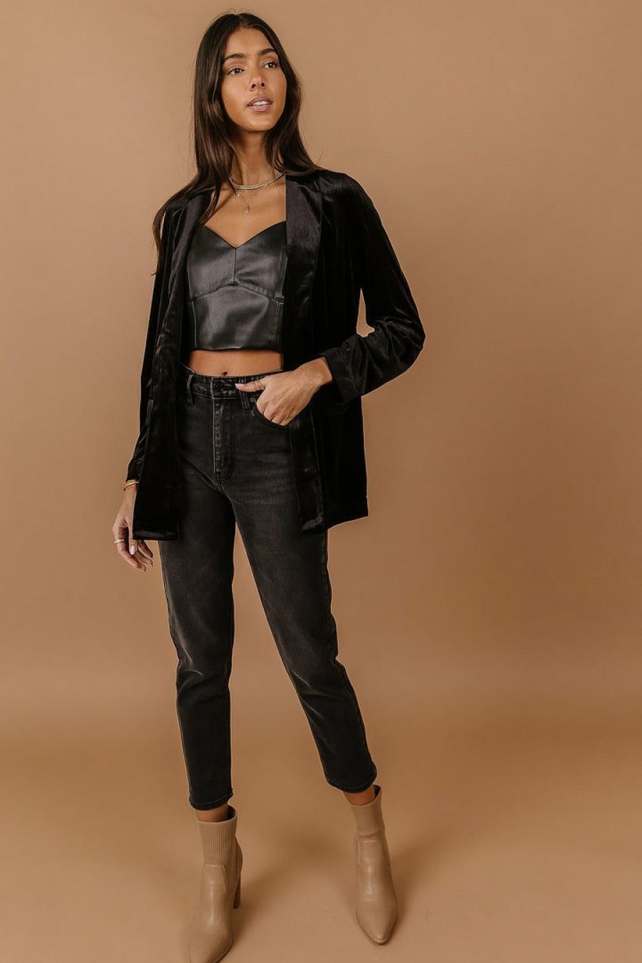 Tops * | Cheapest Tops Vero Moda Audrey Velvet Blazer Black