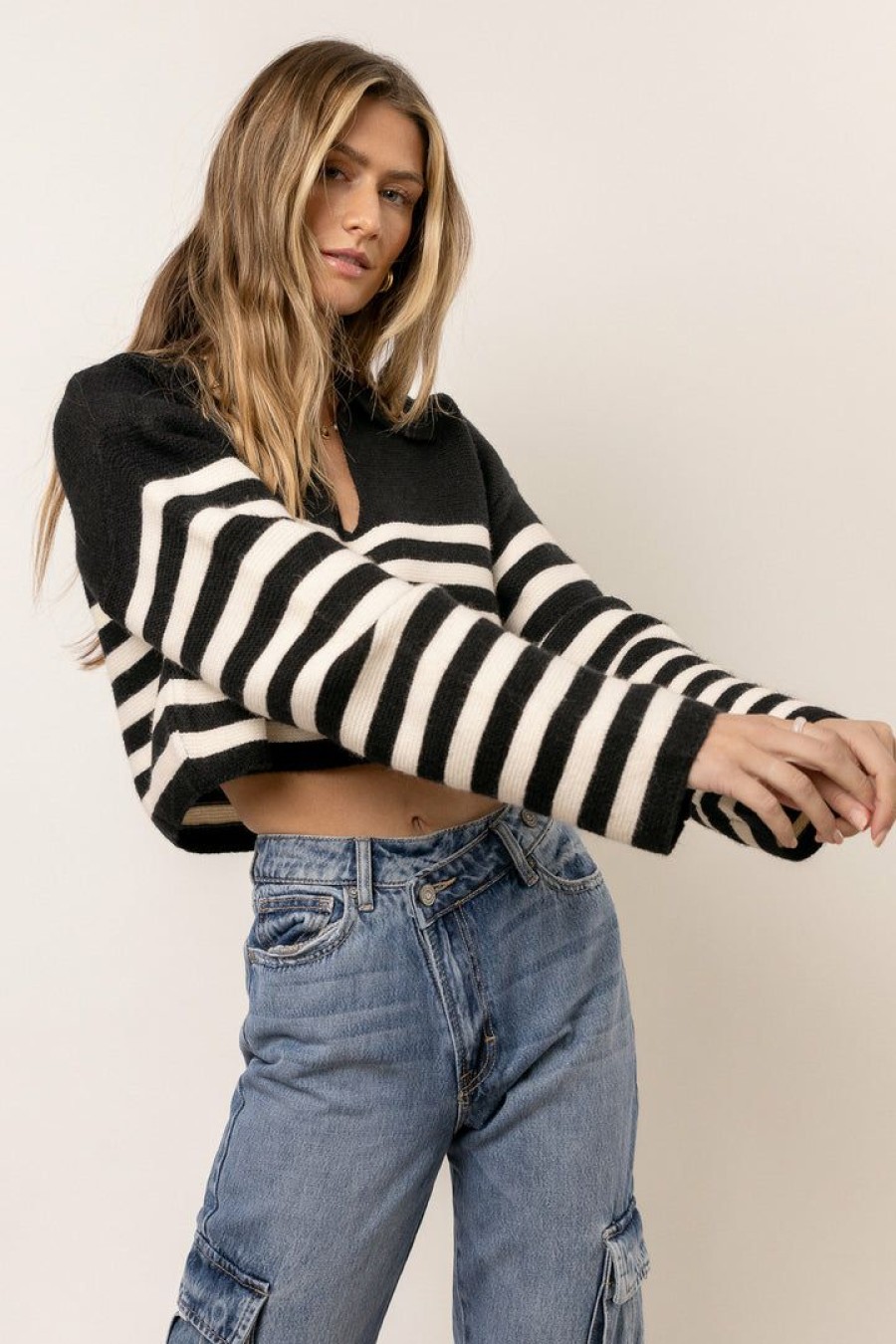 Tops * | Promo Crescent Rylee Cropped Sweater In Black