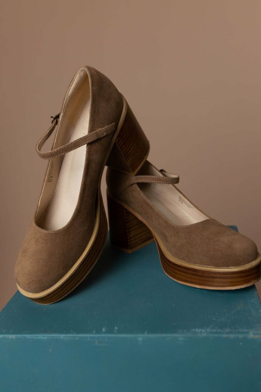 Shoes * | Cheapest Free Soul/Miracle Mile Jennifer Heels In Shoes Brown