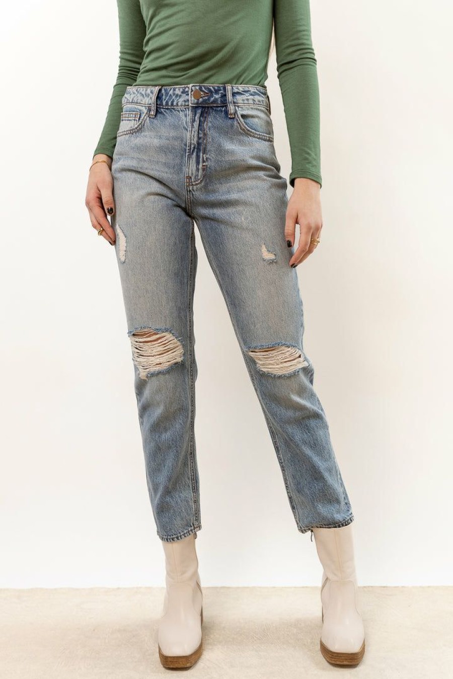 Jeans * | Brand New Cello Jeans Bohme Mom Jeans In Final Sale Light Wash