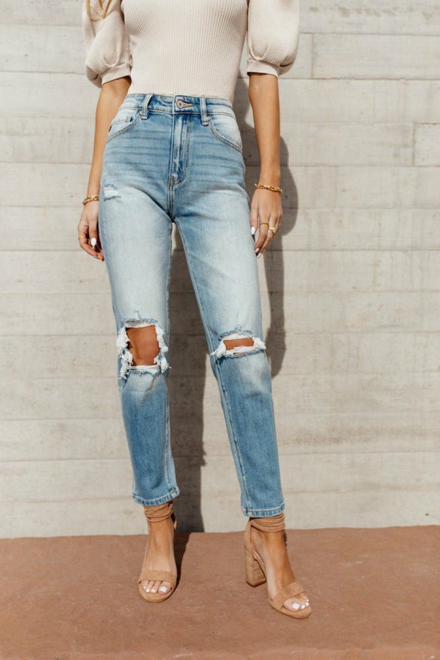 Jeans * | New Kancan Delila Mom Jeans Light Wash