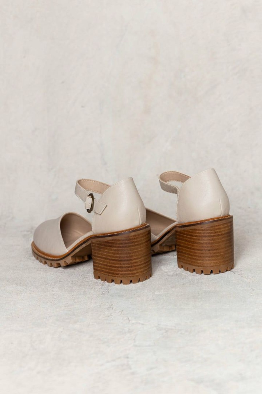 Shoes * | Flash Sale Free Soul/Miracle Mile Daniela Heels In Shoes Beige