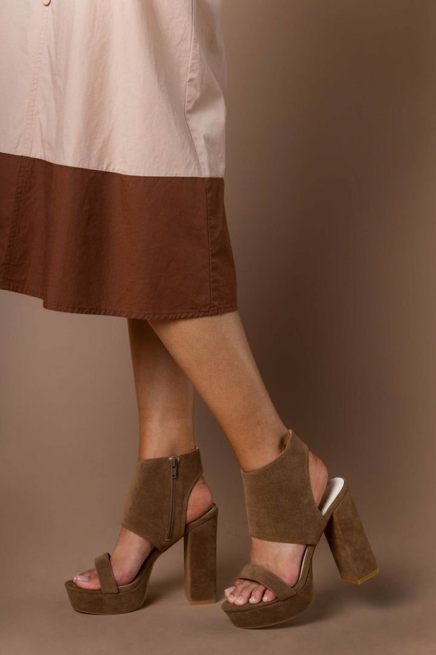 Shoes * | Cheap Free Soul/Miracle Mile Katherine Heels In Shoes Brown