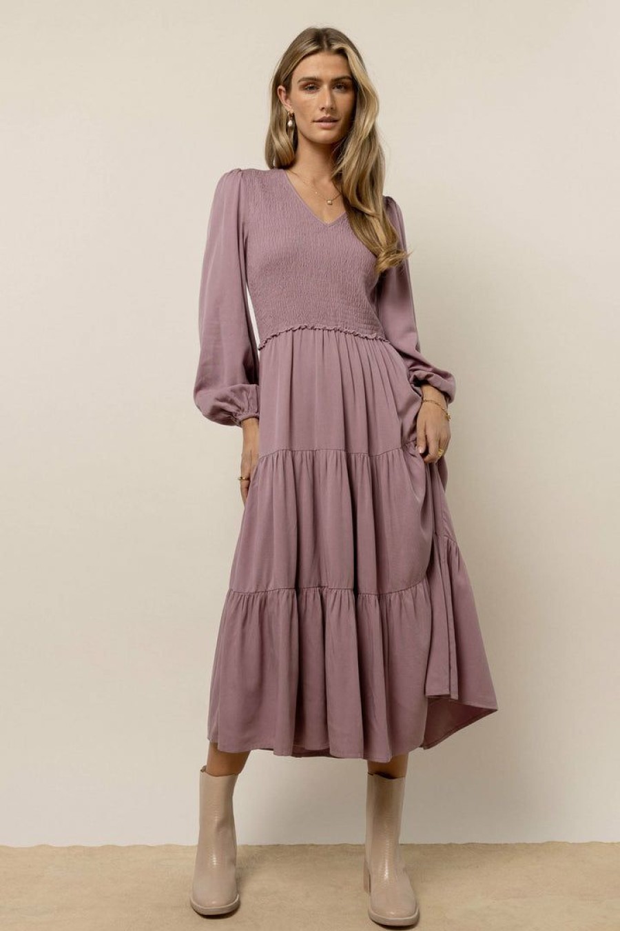 Dresses * | Wholesale Lumiere Smocked Tiered Midi Dress In Dresses Lavender