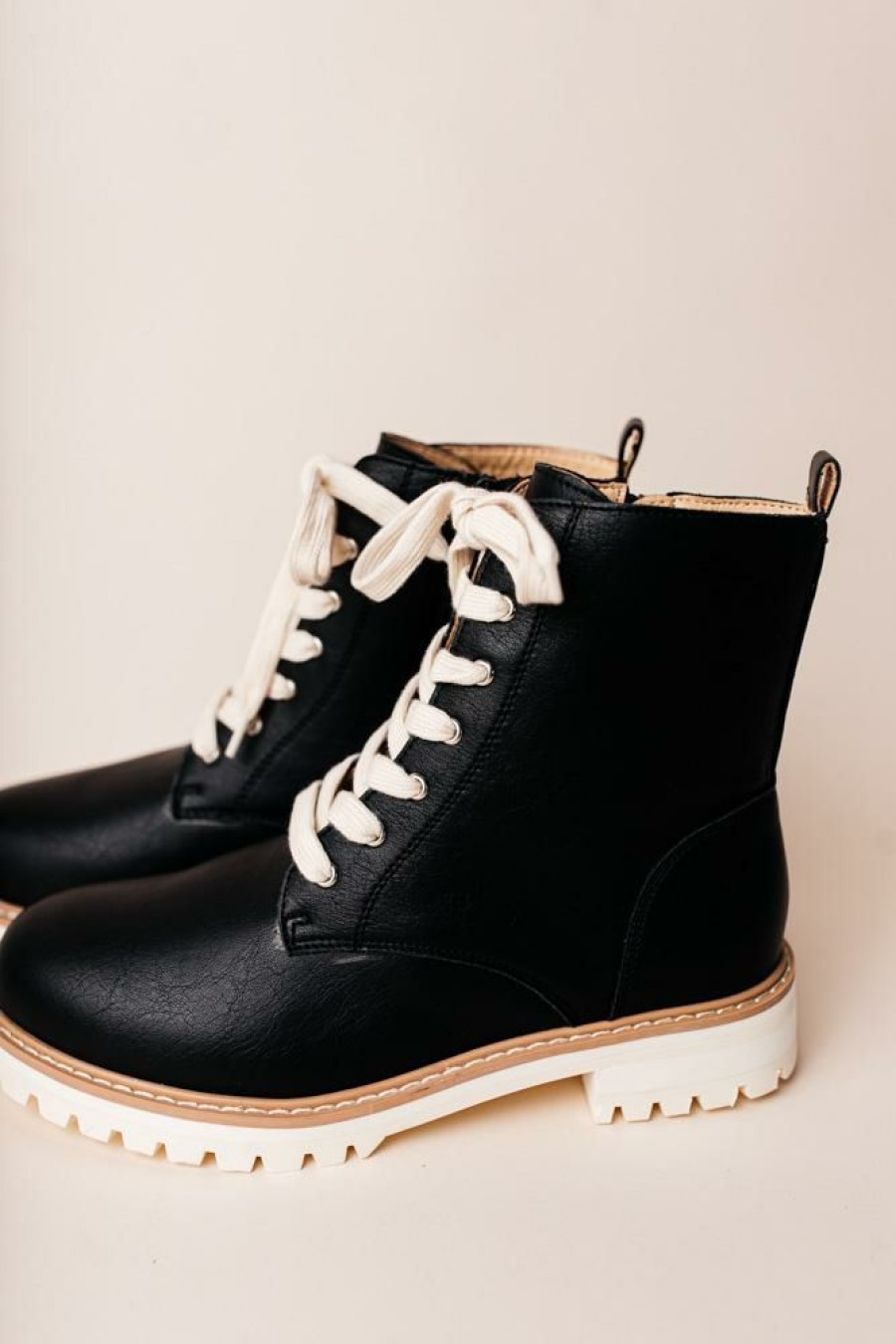 Shoes * | Best Sale Free Soul/Miracle Mile Shoes Aurora Combat Boots In Final Sale Black