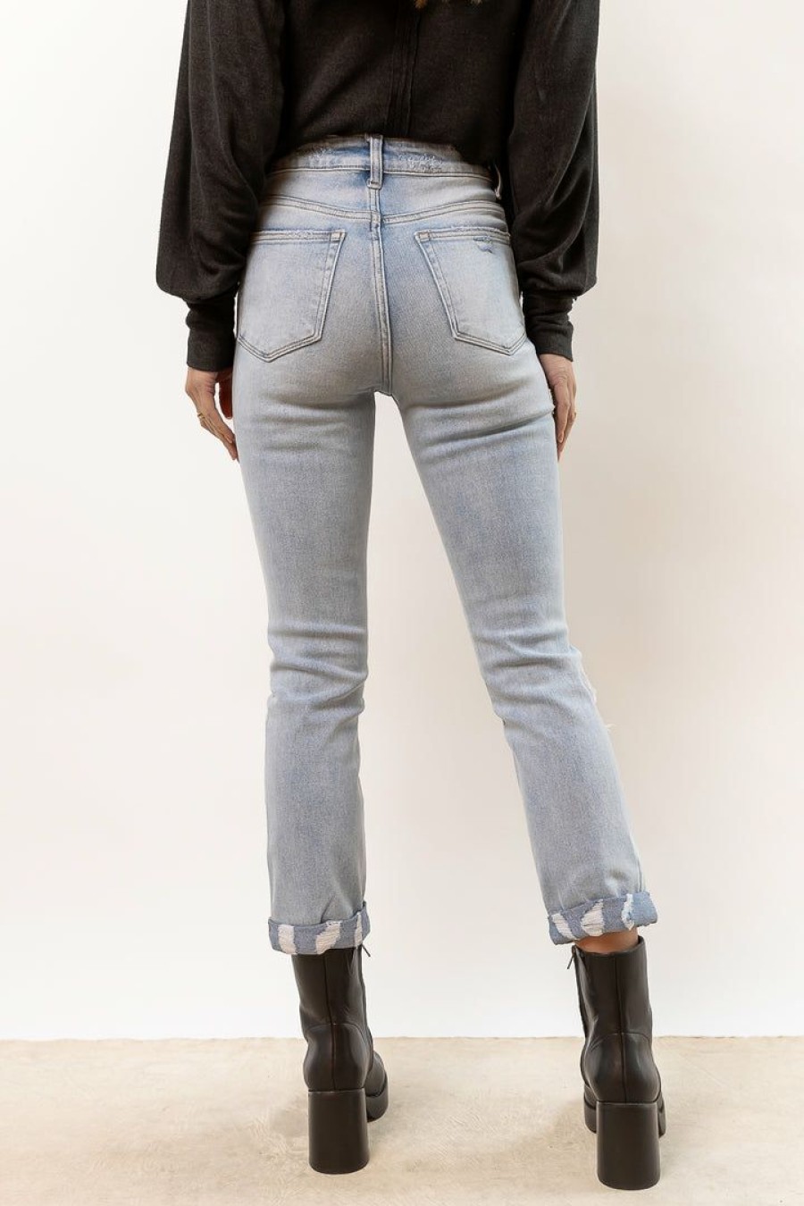 Jeans * | Flash Sale Plastic Vervet Shirley Straight Leg Jeans Light Wash