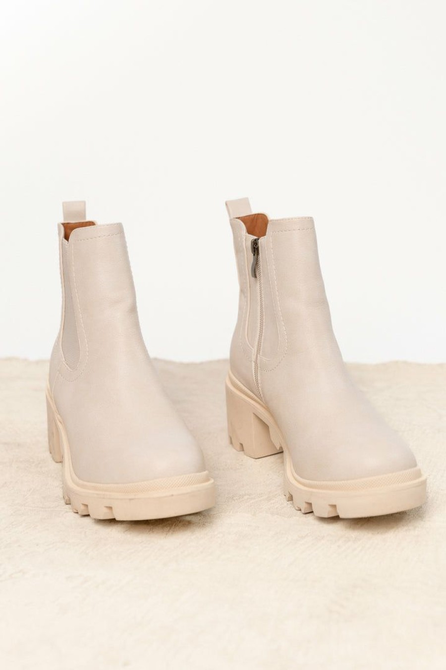 Shoes * | Brand New Beast Fashion Shoes Sony Ankle Boots In Ivory