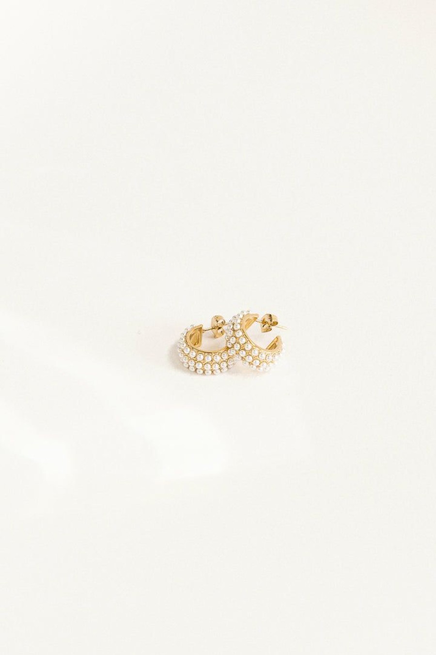 Jewelry * | Hot Sale J&D Jewelry Lilly Pearl Earrings Gold