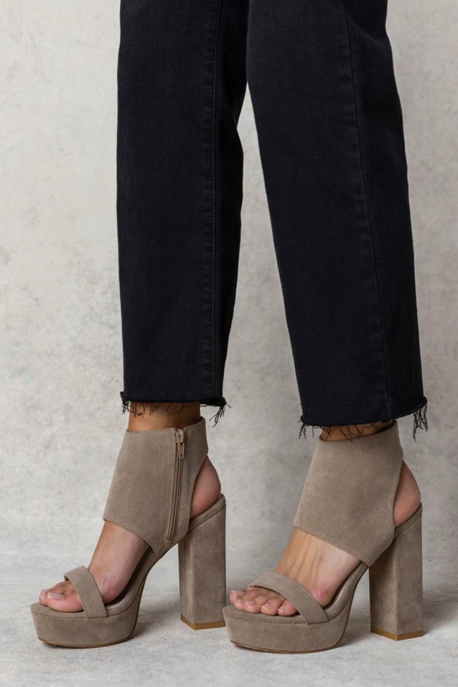 Shoes * | New Free Soul/Miracle Mile Katherine Heels In Shoes Taupe