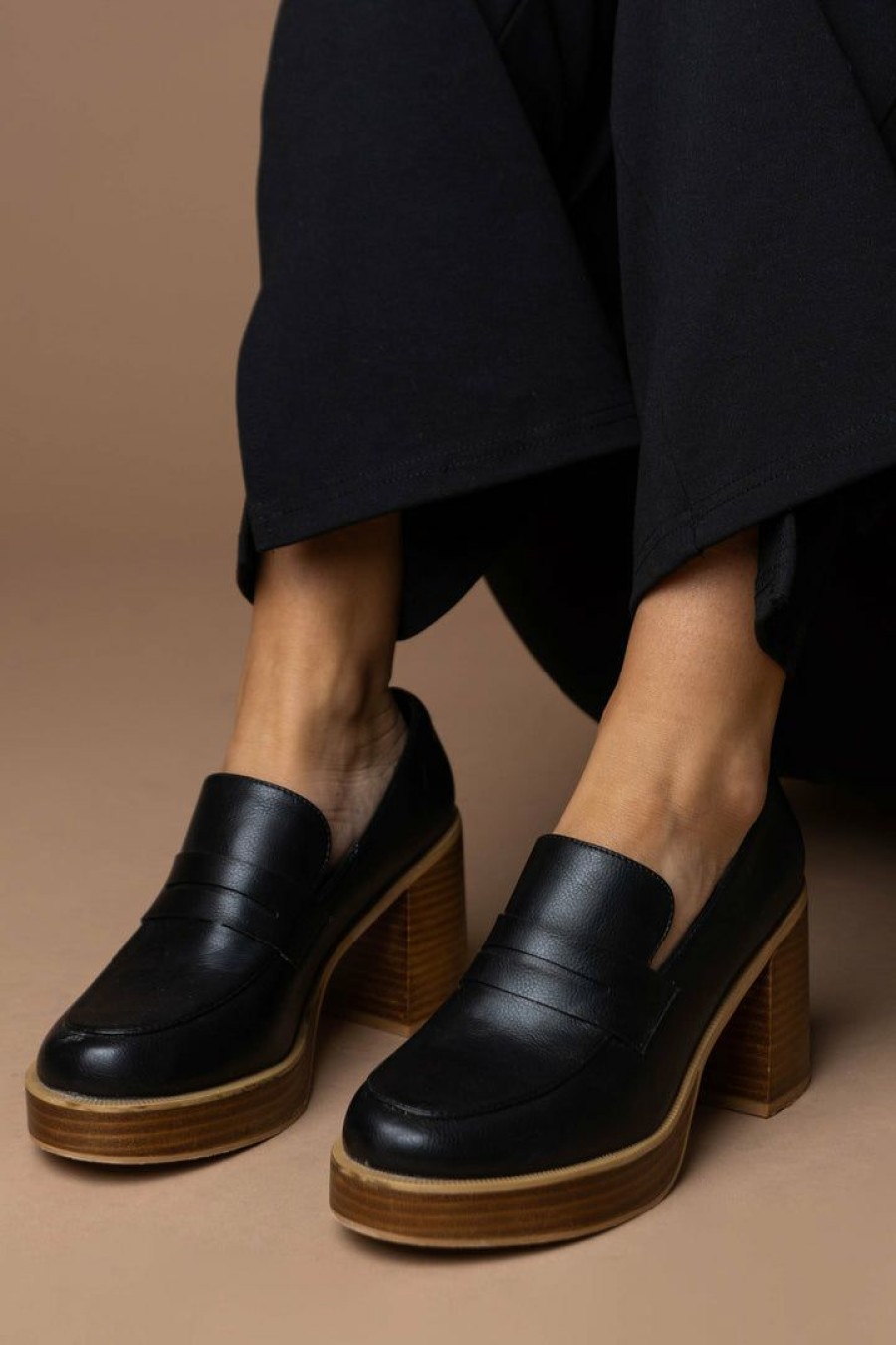 Shoes * | Promo Free Soul/Miracle Mile Hannah Loafer In Black