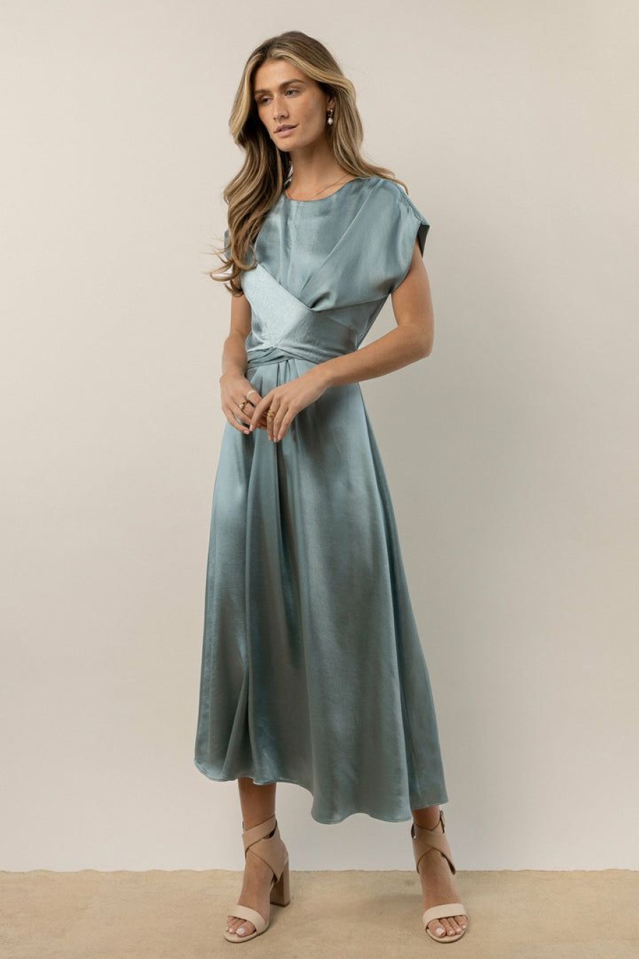 Dresses * | Budget Worui Rosalind Midi Dress In Dresses Blue