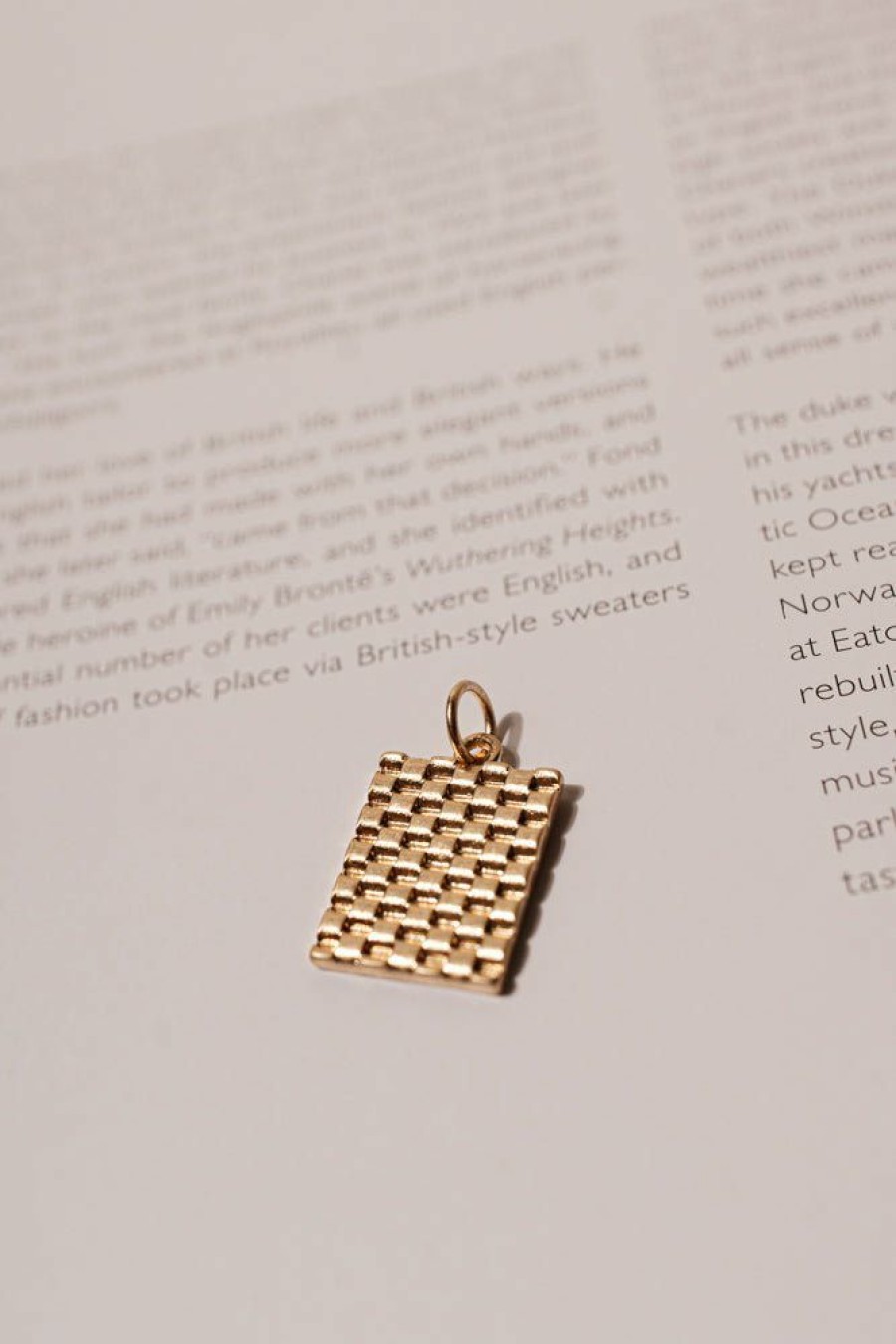 Jewelry * | Outlet La Radiant Val Jean Global Jewelry Gingham Pendant Charm Final Sale Gold