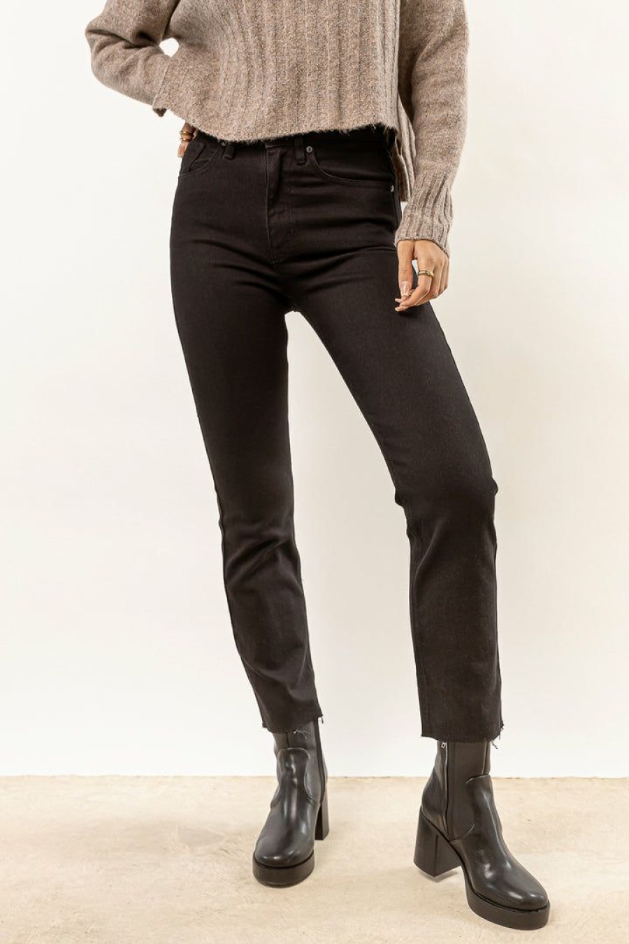 Jeans * | Brand New Just Denim Amara Straight Leg Jeans In Black