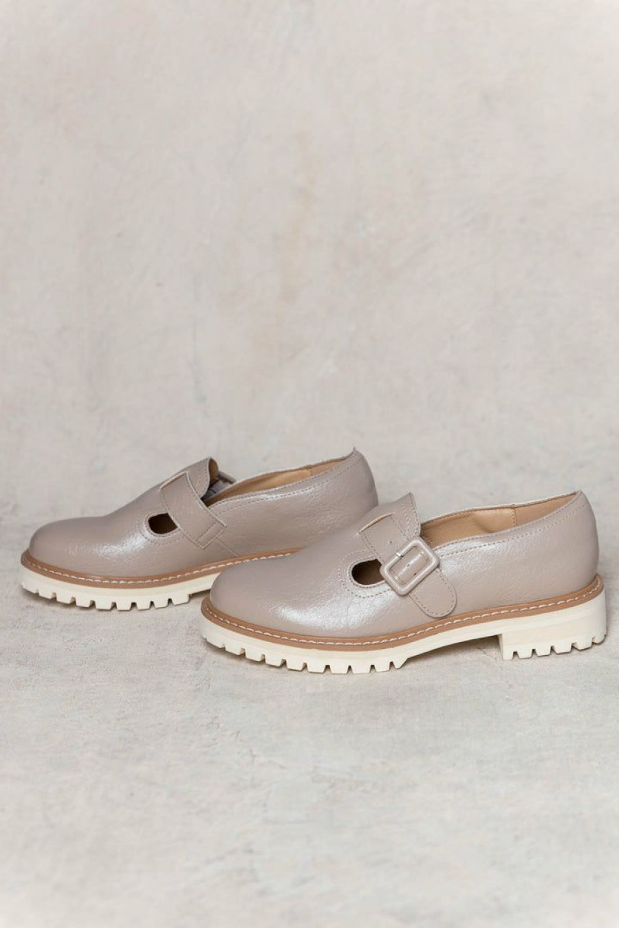 Shoes * | Brand New Free Soul/Miracle Mile Shoes Amelia Loafers Taupe