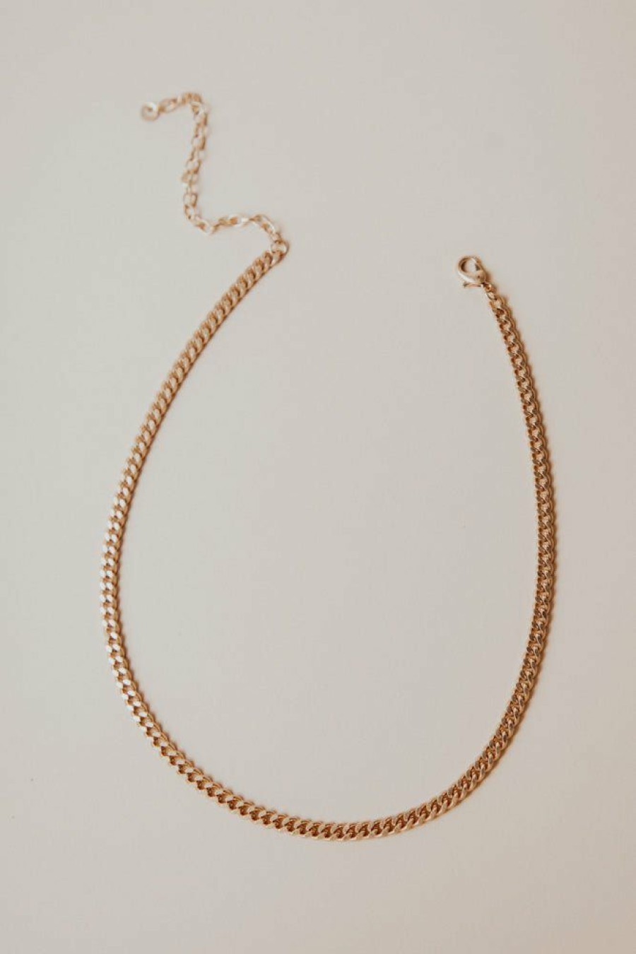 Jewelry * | Coupon La Radiant Val Jean Global Jewelry Chain Necklace In Gold