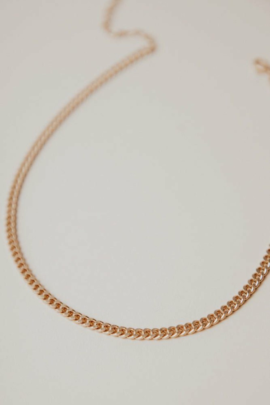 Jewelry * | Coupon La Radiant Val Jean Global Jewelry Chain Necklace In Gold