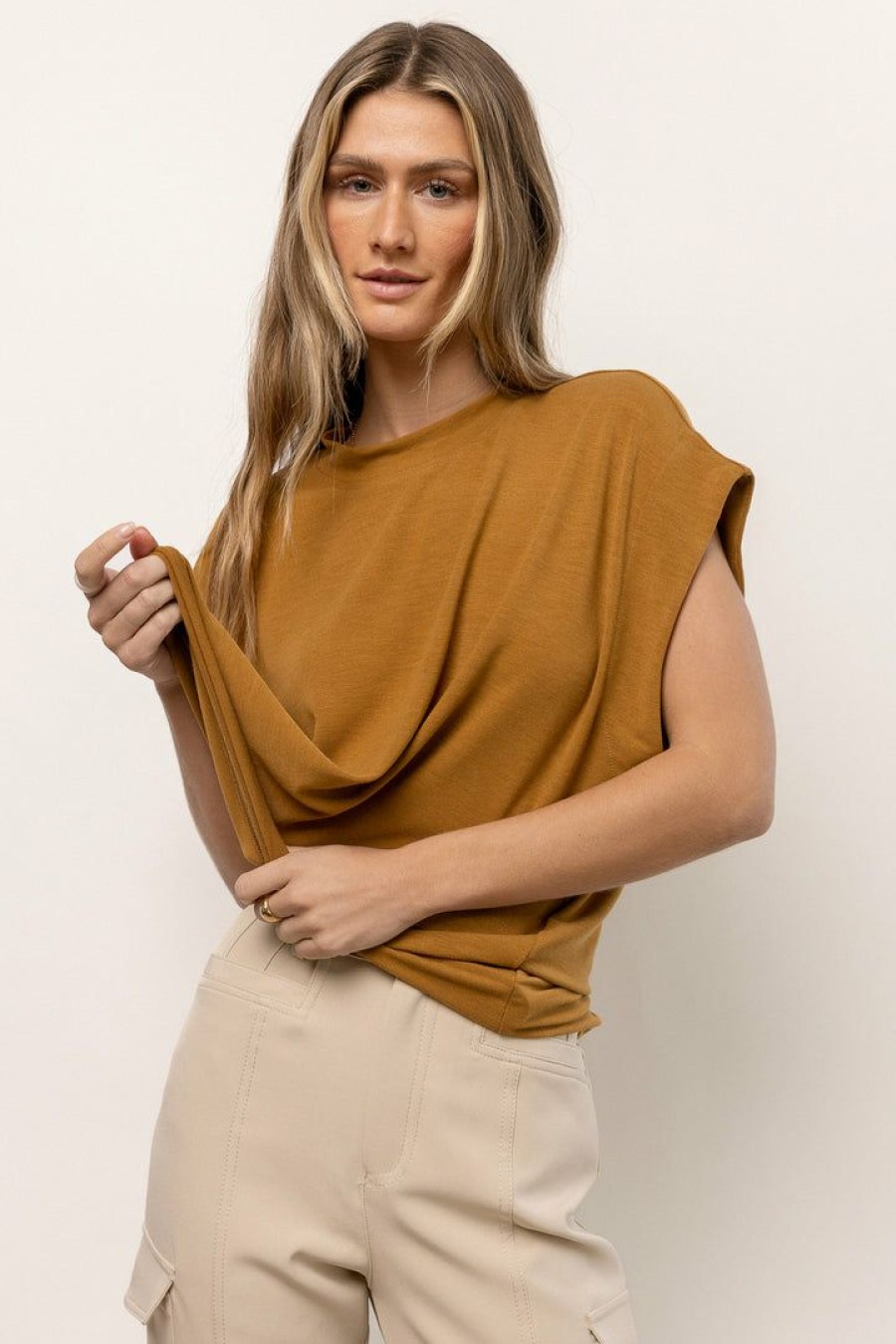 Tops * | Best Pirce Sina Greta Muscle Tee In Camel