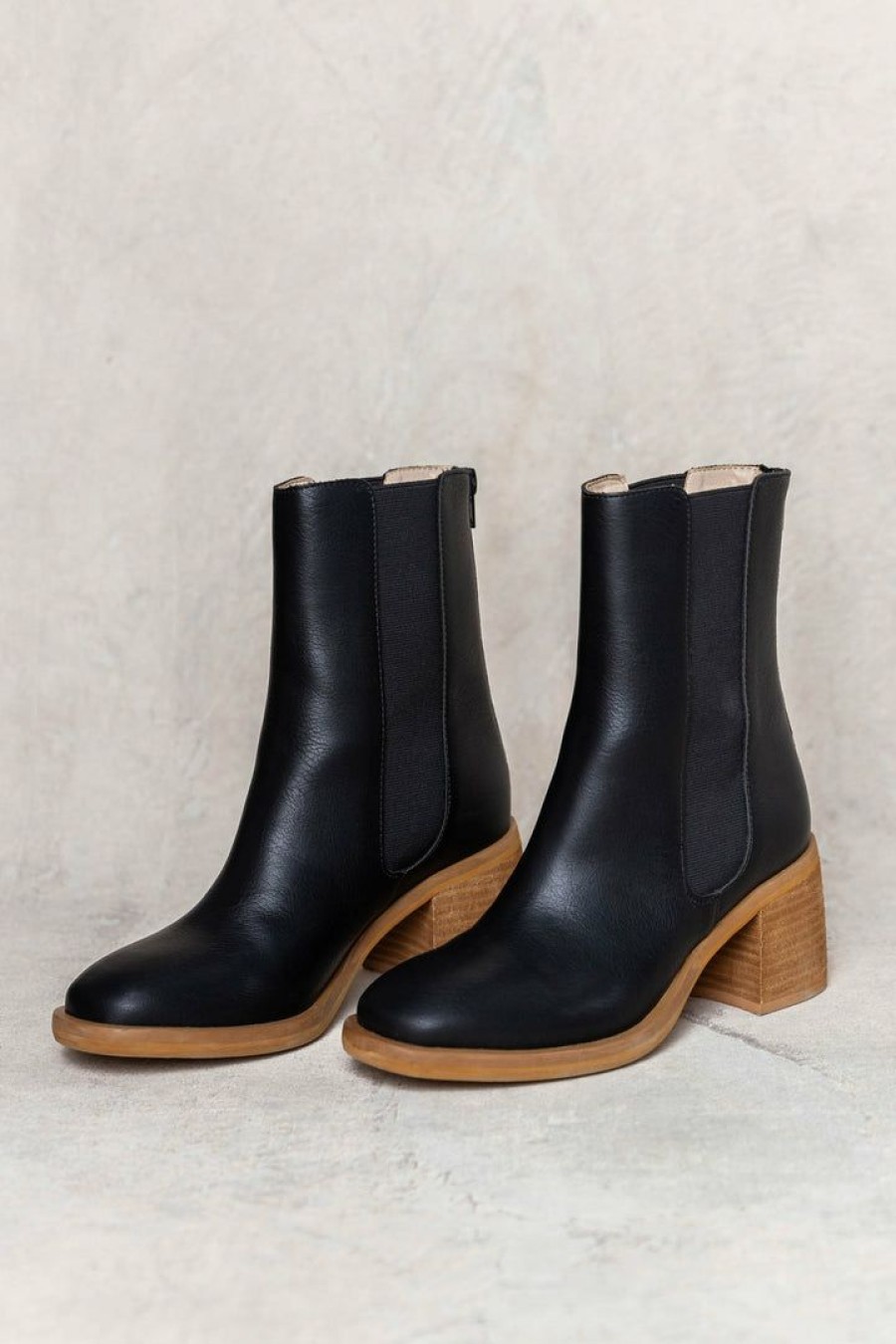 Shoes * | Outlet Free Soul/Miracle Mile Olivia Ankle Boots In Black