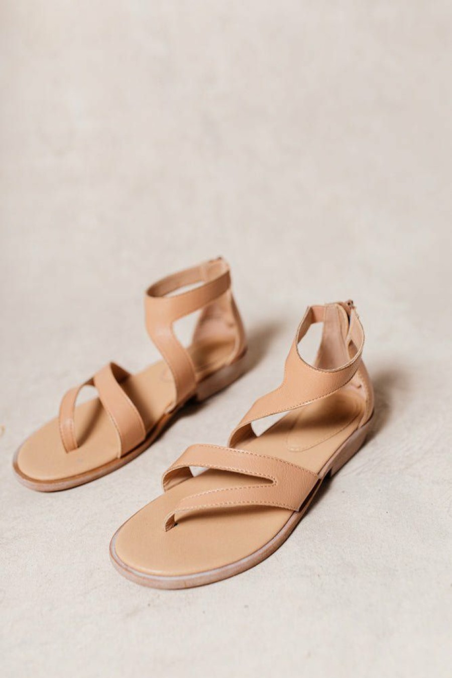 Shoes * | Discount Free Soul/Miracle Mile Emily Sandals In Nude