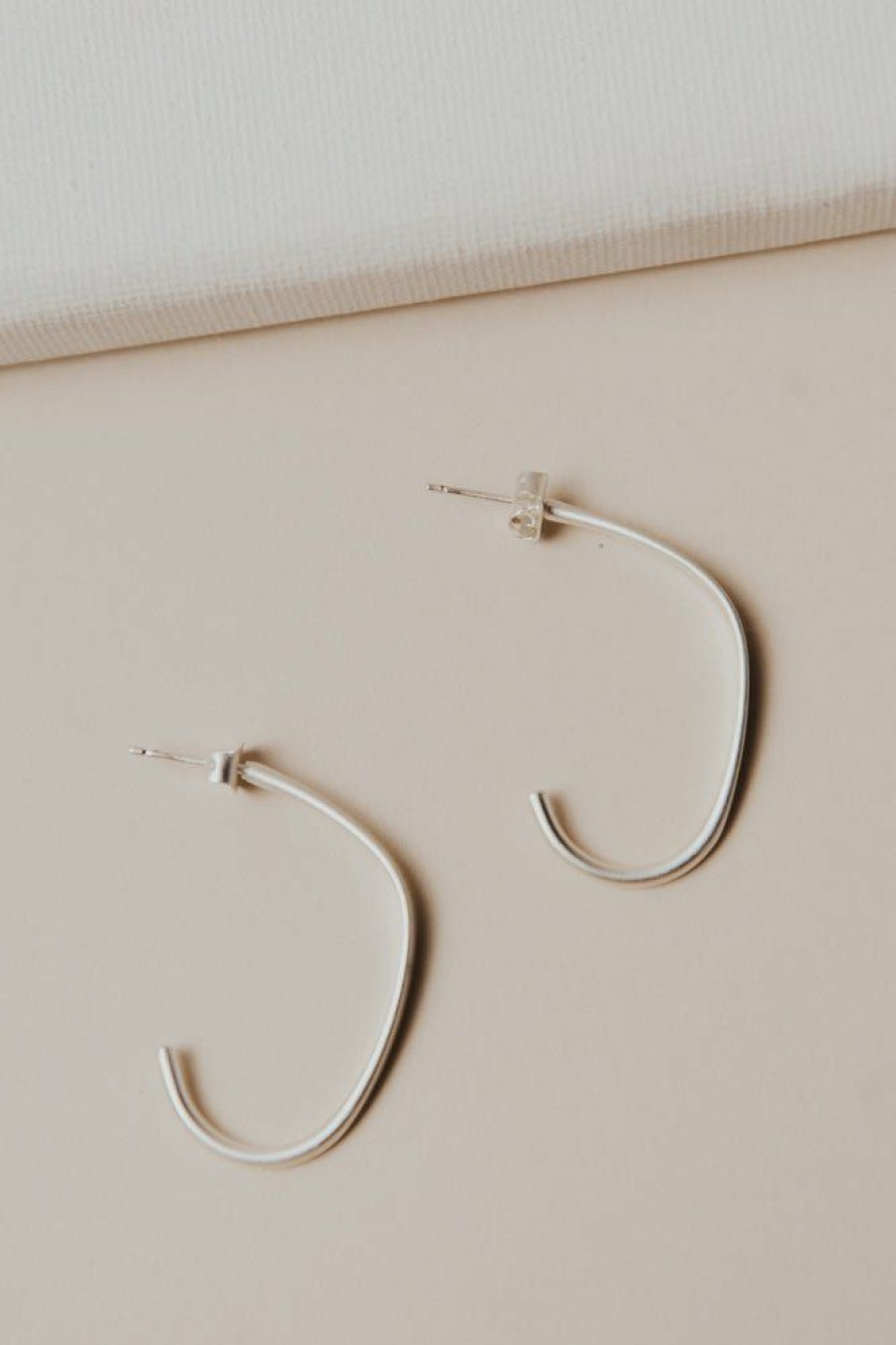 Jewelry * | Cheapest La Radiant Val Jean Global Arlo Earrings In Silver