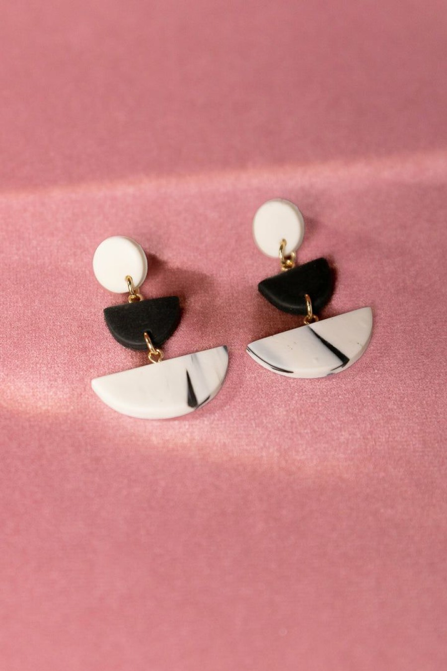 Jewelry * | Discount La Radiant Val Jean Global Freya Clay Earrings Jewelry Black